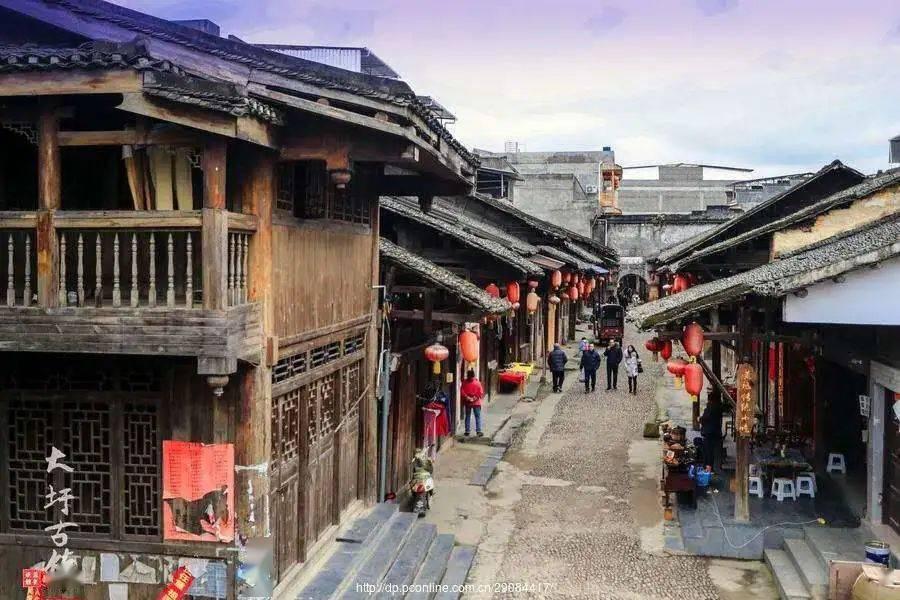 希林娜依高个人原创EP《吾》发行，你觉得她的唱功怎么样？游戏画面